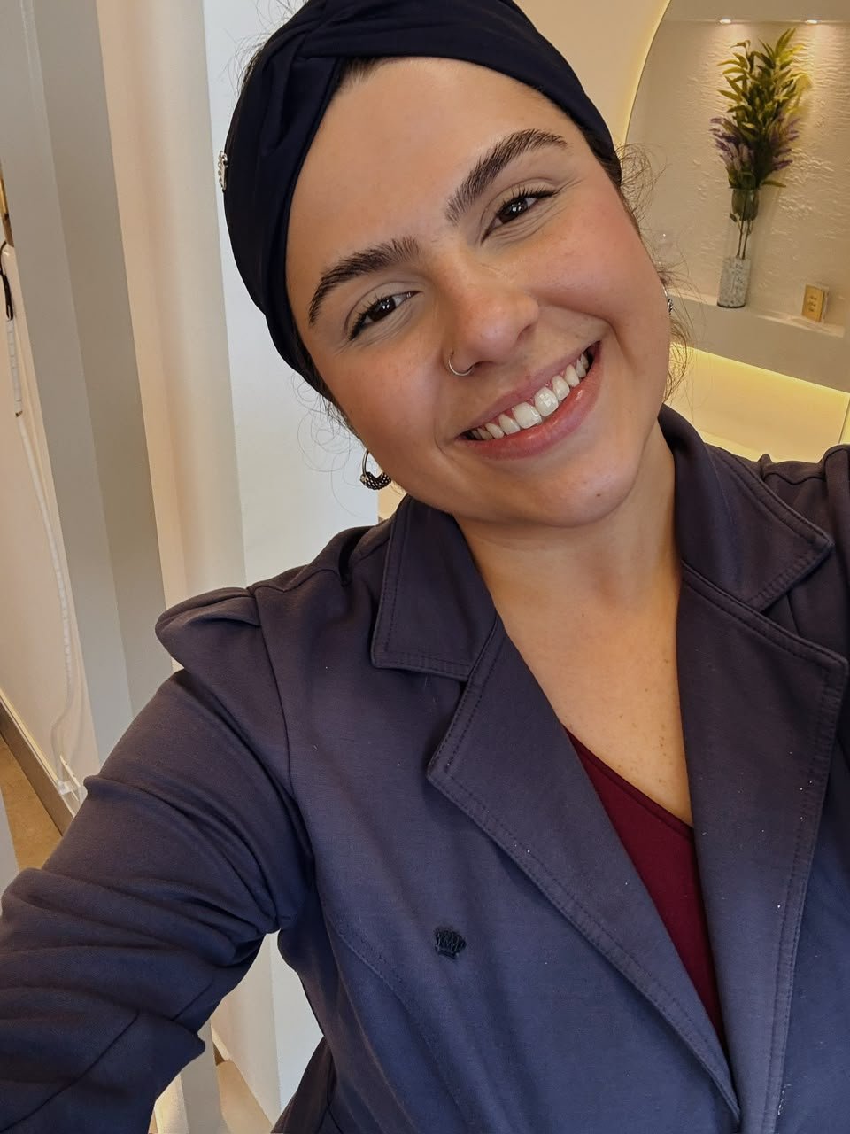 Dra. Mariana Hernandez no consultório